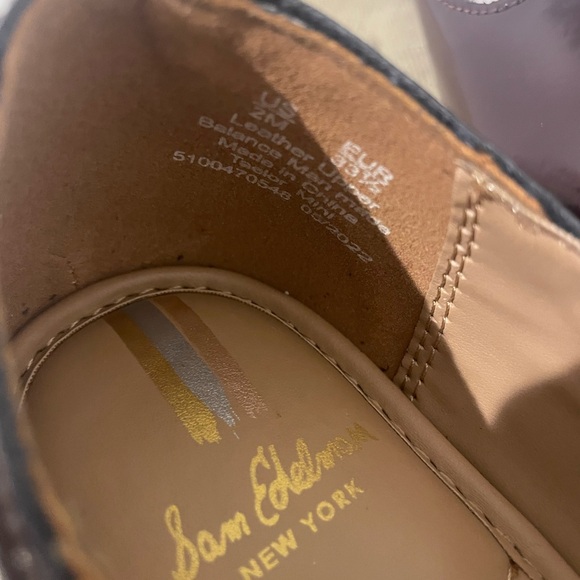 *New* Sam Edelman Burgundy and Gold T-Strap Kids Shoes - Picture 12 of 14